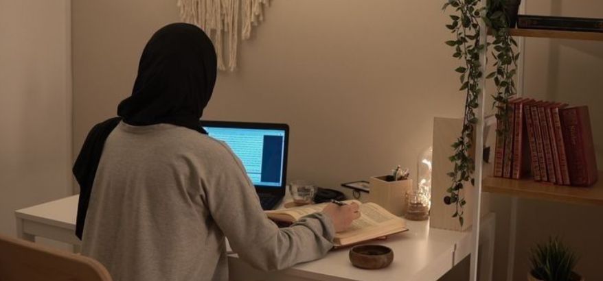 Pembelajaran Berbasis Teknologi: Transformasi Pendidikan di Era Digital