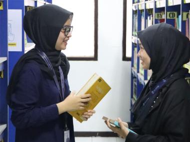 Kenapa Kuliah Penting untuk Dunia Kerja? Ini Faktanya Lulusan Terampil Lebih Dicari!