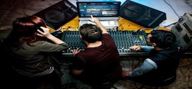iventlo.com: Rekomendasi Sewa Sound System Profesional dan Terpercaya untuk Segala Acara