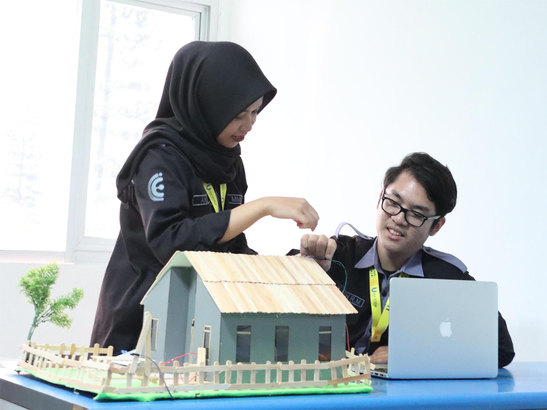 Jurusan Teknik Industri Ada di Universitas Mana Saja dan Apa Rekomendasi Kuliah di Bandung?
