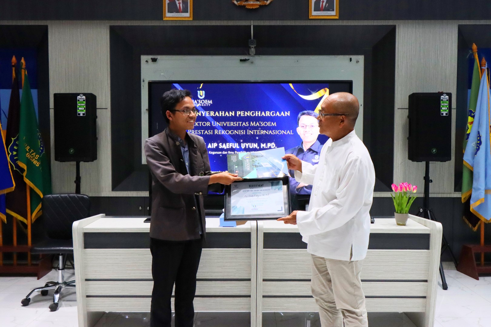 Mengenal Dedikasi dan Kontribusi Nyata dalam Dunia Pendidikan Berikut Dosen Berprestasi Al Ma'soem