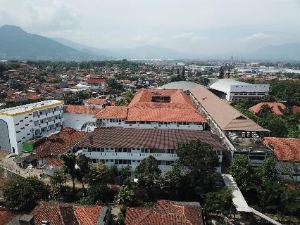 Kisah Inspiratif Santri Penghafal Quran di SMA Islam Al Masoem Bandung