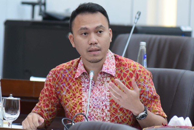 Profil Muhammad Husein Fadlulloh (Gerindra) Daerah Pemilihan Jawa Barat XI: Sebuah Gambaran Politik yang Menarik