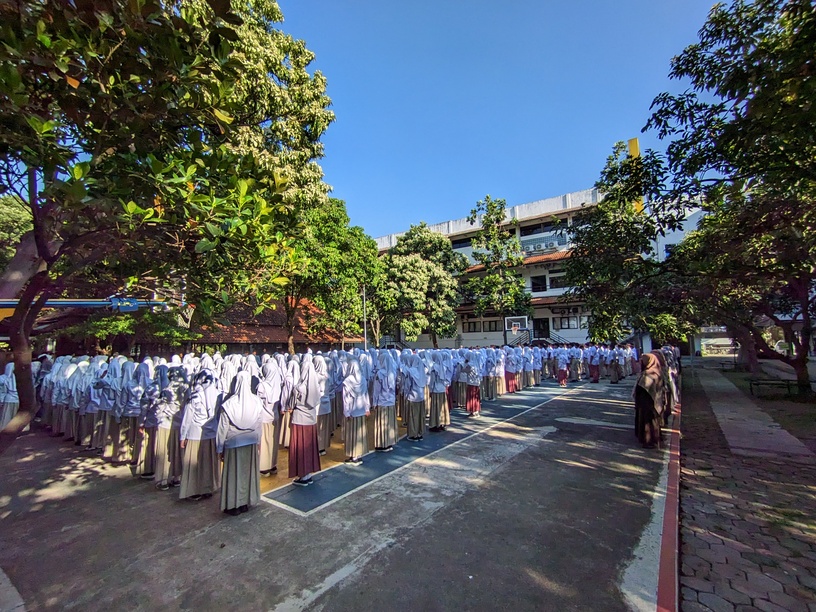 Wisuda Sekolah di Mata Orang Tua: Antara Kebanggaan dan Pemborosan